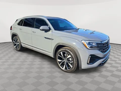 More photos of 2025 Volkswagen Atlas Cross Sport 2.0T SEL Premium R-Line at Auburn Volkswagen, WA