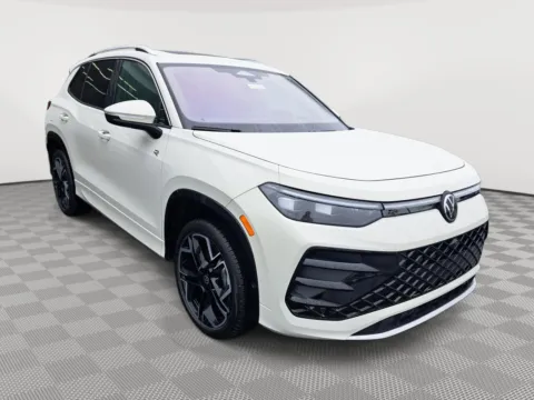 More photos of 2025 Volkswagen Tiguan SEL R-Line at Auburn Volkswagen, WA