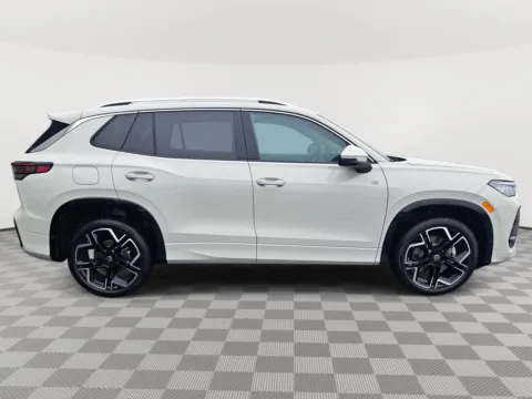 More photos of 2025 Volkswagen Tiguan SEL R-Line at Auburn Volkswagen, WA