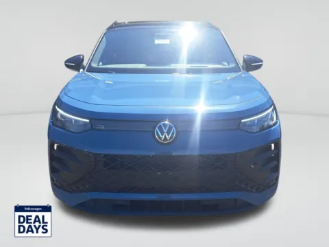 Photos of 2025 Volkswagen Tiguan 2.0T SE R-Line Black for sale in Auburn, WA at Auburn Volkswagen