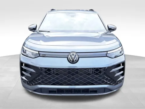 Photos of 2025 Volkswagen Tiguan 2.0T SE R-Line Black for sale in Auburn, WA at Bud Clary Auburn Volkswagen