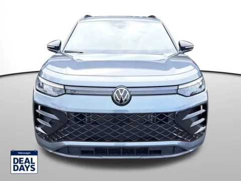 Photos of 2025 Volkswagen Tiguan 2.0T SE R-Line Black for sale in Auburn, WA at Auburn Volkswagen