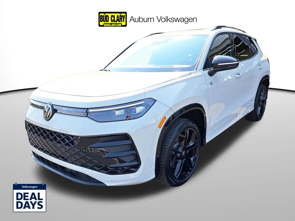 Beige 2025 Volkswagen Tiguan 2.0T SE R-Line Black for sale in Auburn, WA