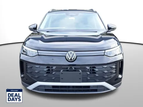 Photos of 2025 Volkswagen Tiguan 2.0T SE for sale in Auburn, WA at Auburn Volkswagen