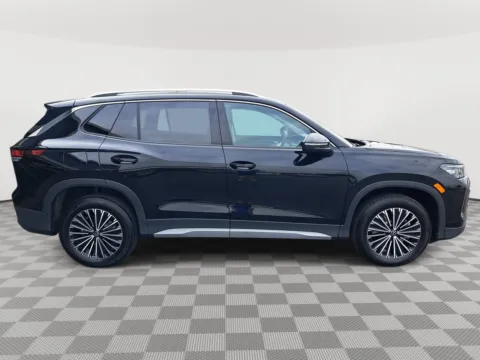 More photos of 2025 Volkswagen Tiguan S at Auburn Volkswagen, WA