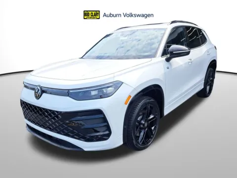 White 2025 Volkswagen Tiguan 2.0T SE R-Line Black for sale in Auburn, WA