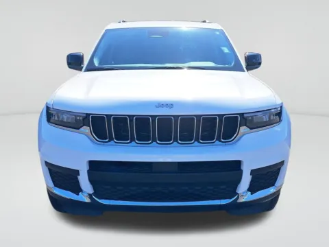 Photos of 2023 Jeep Grand Cherokee L Laredo for sale in Auburn, WA at Auburn Volkswagen