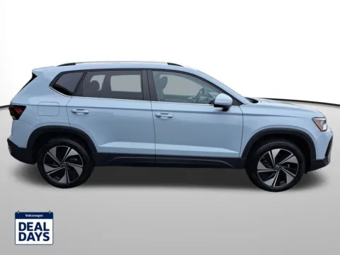 More photos of 2025 Volkswagen Taos 1.5T SE at Auburn Volkswagen, WA