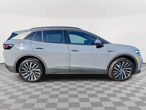 More photos of 2025 Volkswagen ID.4 Pro at Auburn Volkswagen, WA