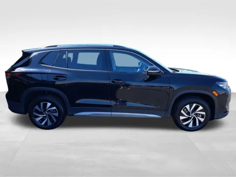 More photos of 2025 Volkswagen Tiguan 2.0T S at Bud Clary Auburn Volkswagen, WA