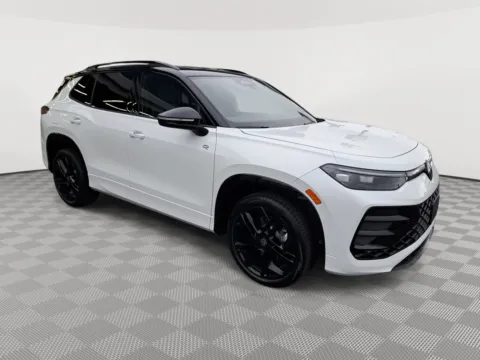 More photos of 2025 Volkswagen Tiguan SE R-Line Black at Auburn Volkswagen, WA