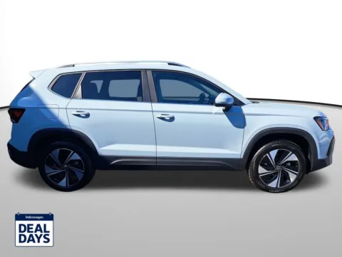 More photos of 2025 Volkswagen Taos 1.5T SE at Auburn Volkswagen, WA