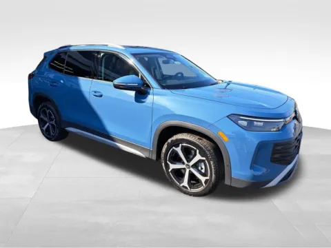 Another view of 2025 Volkswagen Tiguan 2.0T SE for sale in Auburn, WA at Bud Clary Auburn Volkswagen