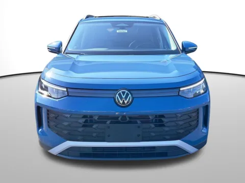 Photos of 2025 Volkswagen Tiguan 2.0T SE for sale in Auburn, WA at Auburn Volkswagen