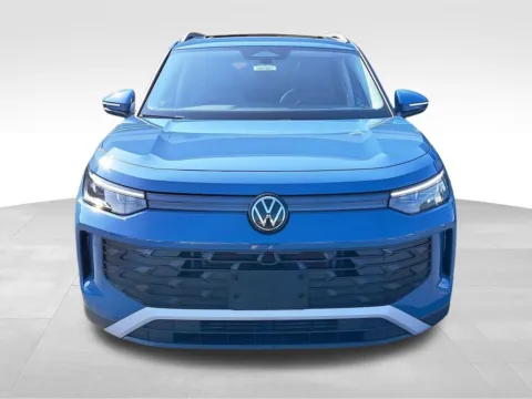 Photos of 2025 Volkswagen Tiguan 2.0T SE for sale in Auburn, WA at Bud Clary Auburn Volkswagen