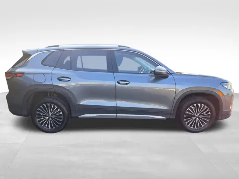 More photos of 2025 Volkswagen Tiguan 2.0T S at Bud Clary Auburn Volkswagen, WA