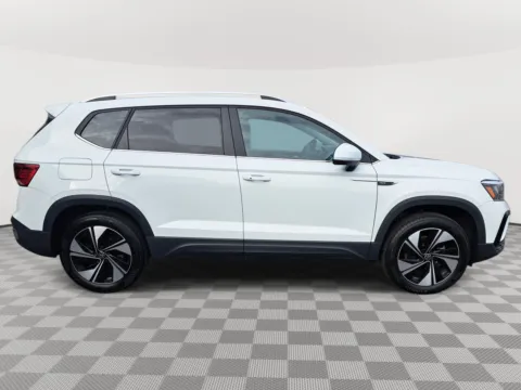 More photos of 2024 Volkswagen Taos SE at Auburn Volkswagen, WA