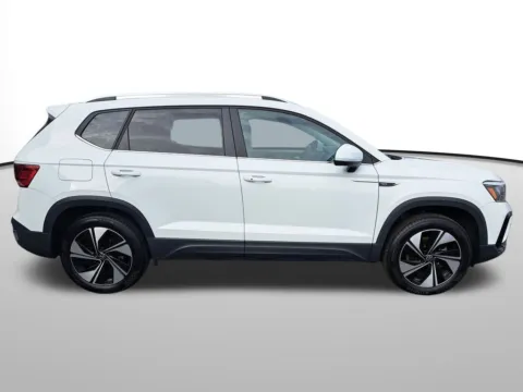 More photos of 2024 Volkswagen Taos 1.5T SE at Auburn Volkswagen, WA