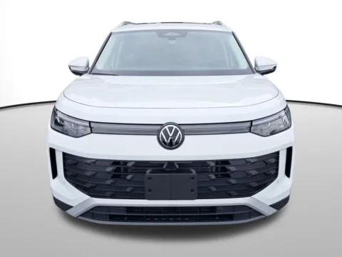 Photos of 2025 Volkswagen Tiguan 2.0T SE for sale in Auburn, WA at Auburn Volkswagen