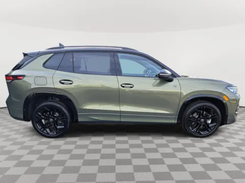 More photos of 2025 Volkswagen Tiguan SE R-Line Black at Auburn Volkswagen, WA