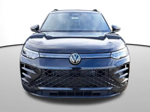 Photos of 2025 Volkswagen Tiguan 2.0T SE R-Line Black for sale in Auburn, WA at Auburn Volkswagen