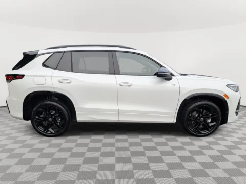 More photos of 2025 Volkswagen Tiguan SE R-Line Black at Auburn Volkswagen, WA