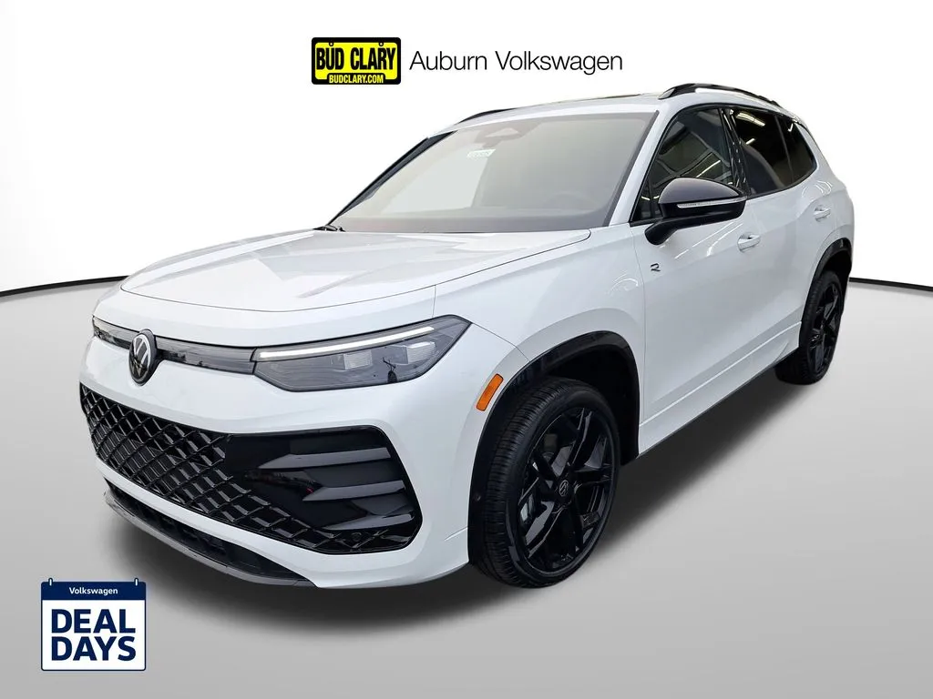 White 2025 Volkswagen Tiguan 2.0T SE R-Line Black for sale in Auburn, WA