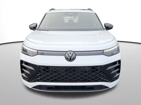 Photos of 2025 Volkswagen Tiguan 2.0T SE R-Line Black for sale in Auburn, WA at Auburn Volkswagen