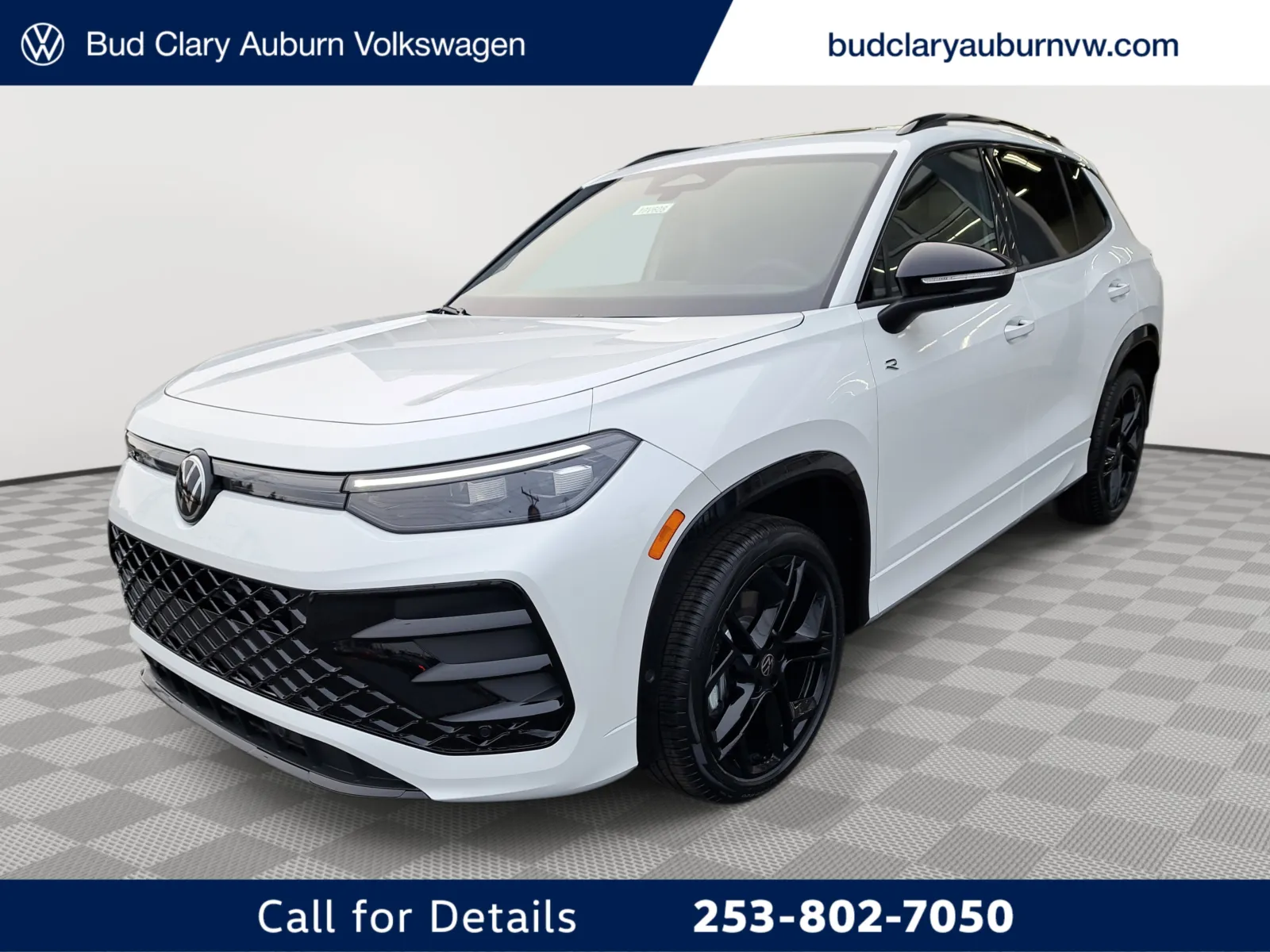 White 2025 Volkswagen Tiguan SE R-Line Black for sale in Auburn, WA