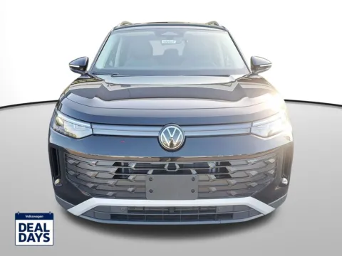 Photos of 2025 Volkswagen Tiguan 2.0T SE for sale in Auburn, WA at Auburn Volkswagen