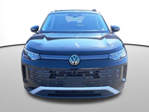 Photos of 2025 Volkswagen Tiguan 2.0T SE for sale in Auburn, WA at Auburn Volkswagen