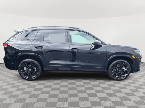 More photos of 2025 Volkswagen Tiguan SE R-Line Black at Auburn Volkswagen, WA