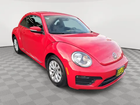 More photos of 2019 Volkswagen Beetle S at Auburn Volkswagen, WA