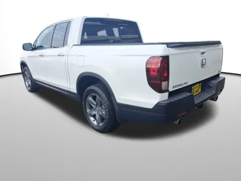 Another view of 2022 Honda Ridgeline RTL-E for sale in Auburn, WA at Auburn Volkswagen