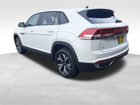 Another view of 2026 Volkswagen Atlas Cross Sport 2.0T SE for sale in Auburn, WA at Bud Clary Auburn Volkswagen