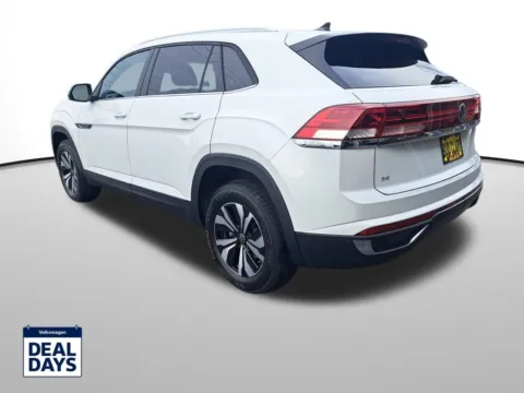 Another view of 2026 Volkswagen Atlas Cross Sport 2.0T SE for sale in Auburn, WA at Auburn Volkswagen