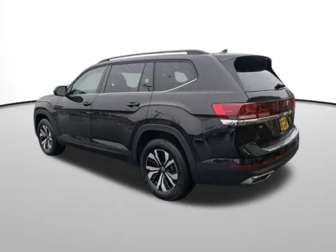 Another view of 2026 Volkswagen Atlas 2.0T SE for sale in Auburn, WA at Auburn Volkswagen