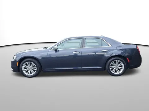 Photos of 2016 Chrysler 300 C for sale in Auburn, WA at Auburn Volkswagen
