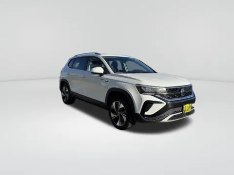 Photos of 2024 Volkswagen Taos 1.5T SE for sale in Auburn, WA at Auburn Volkswagen