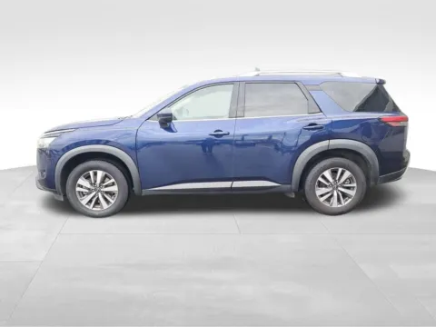 Photos of 2023 Nissan Pathfinder SL for sale in Auburn, WA at Bud Clary Auburn Volkswagen