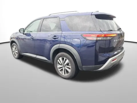 Another view of 2023 Nissan Pathfinder SL for sale in Auburn, WA at Auburn Volkswagen