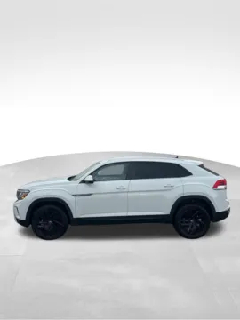 More photos of 2023 Volkswagen Atlas Cross Sport 2.0T SE w/Technology at Bud Clary Auburn Volkswagen, WA