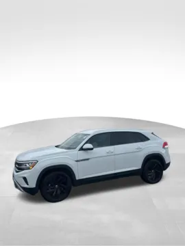 Another view of 2023 Volkswagen Atlas Cross Sport 2.0T SE w/Technology for sale in Auburn, WA at Bud Clary Auburn Volkswagen