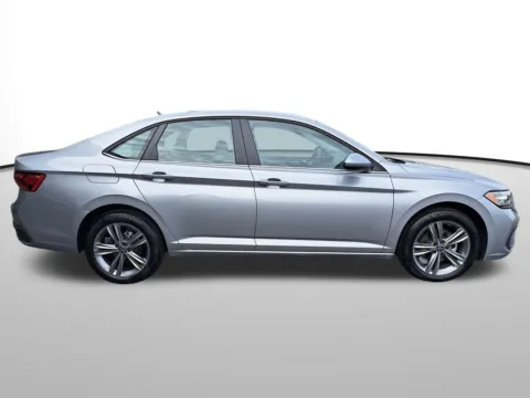 More photos of 2024 Volkswagen Jetta 1.5T SE at Auburn Volkswagen, WA