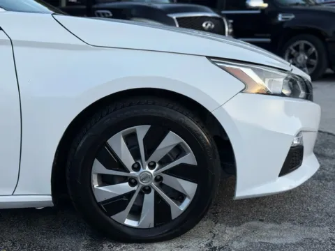 More photos of 2019 Nissan Altima 2.5 S Sedan 4D at Wanted Cars, FL