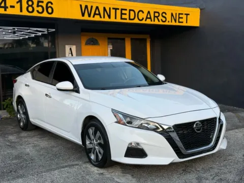 Another view of 2019 Nissan Altima 2.5 S Sedan 4D for sale in North Miami Beach, FL at Wanted Cars