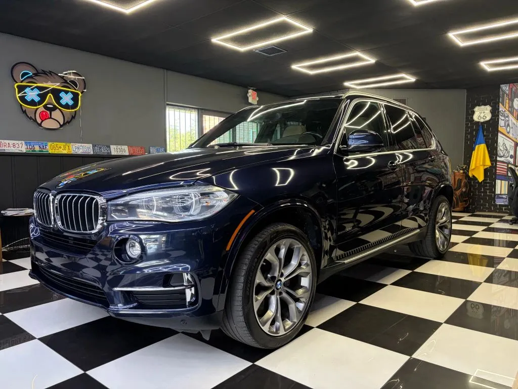 Gray 2017 BMW X5 sDrive35i Sport Utility 4D for sale in North Miami Beach, FL