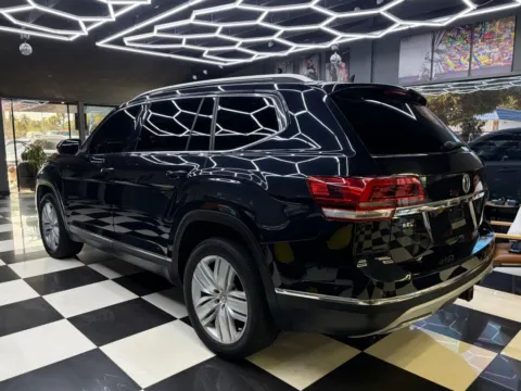 Another view of 2018 Volkswagen Atlas SEL Premium 4Motion Sport Utility 4D for sale in North Miami Beach, FL at Wanted Cars