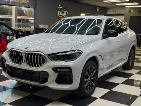 White 2021 BMW X6 xDrive40i Sport Utility 4D for sale in North Miami Beach, FL