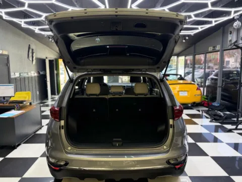 More photos of 2020 Kia Sportage LX Sport Utility 4D at Wanted Cars, FL